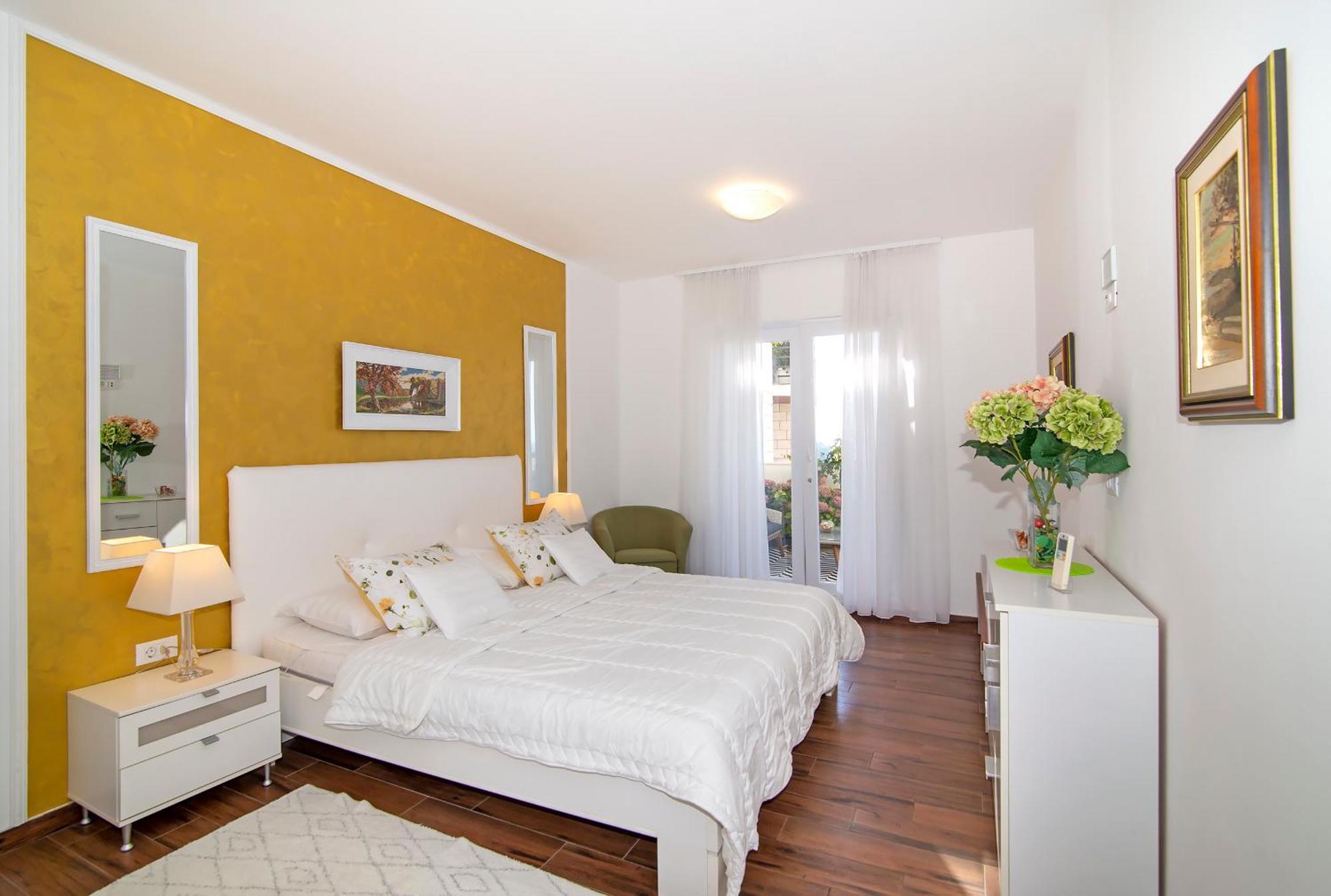 55 & 54 Stairs Apartman